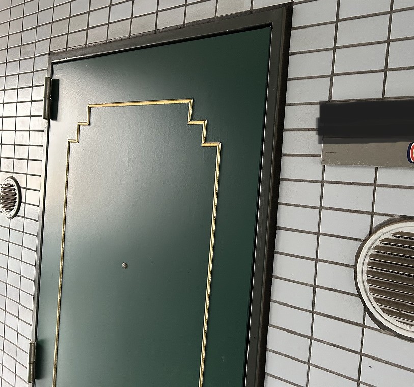 横浜市南区　Yマンション　玄関扉ダイノックシート工事